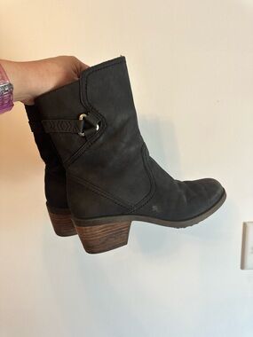Teva Women's Black Mid-Calf Leather Block Heel Boots